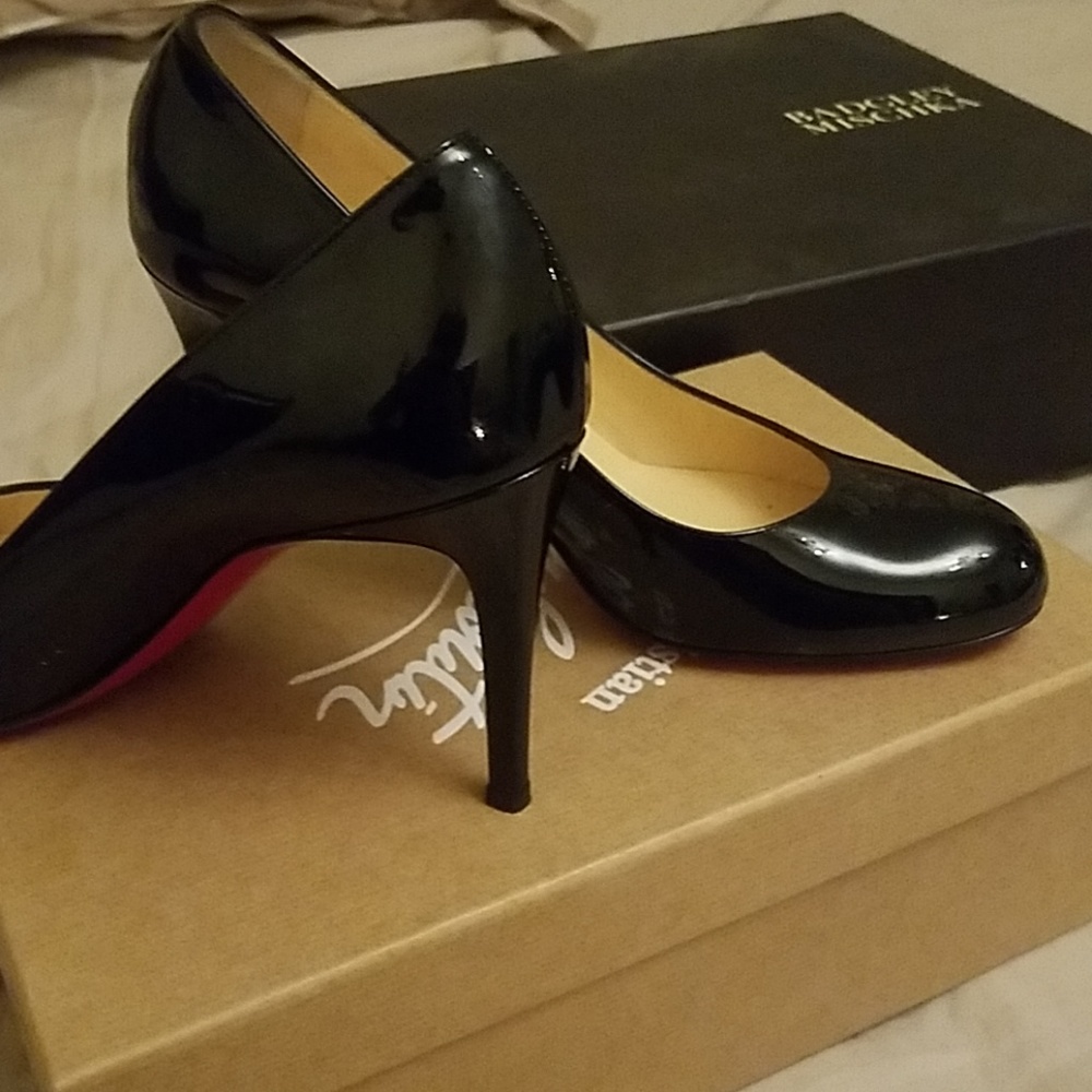 Christian Louboutin pump